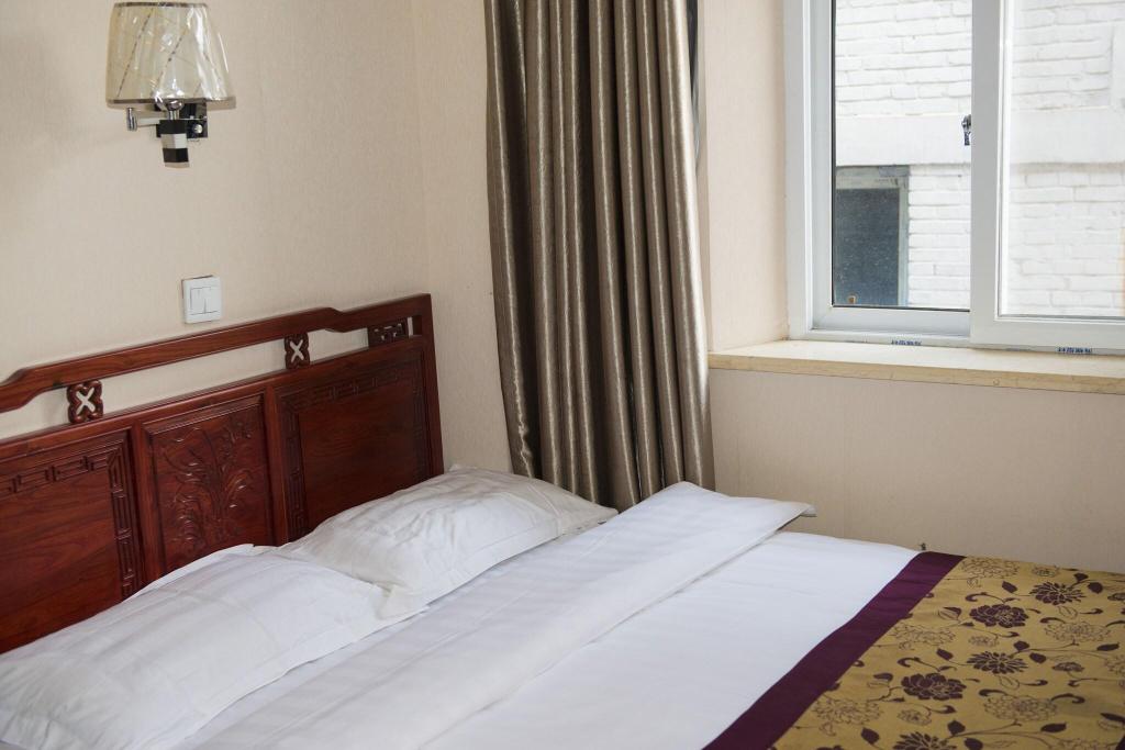 Hyde Courtyard Hotel