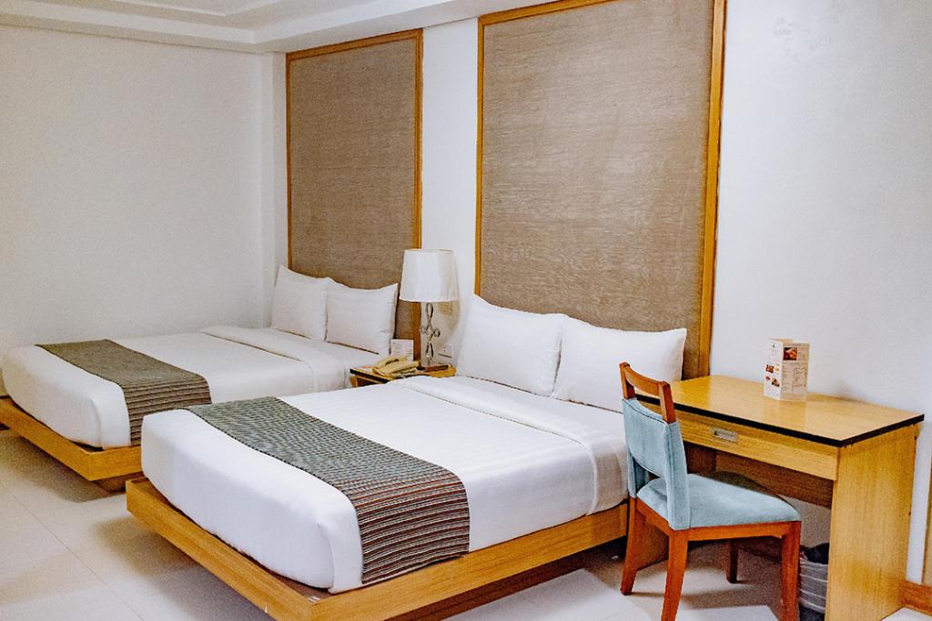 Crown Regency Courtyard Resort