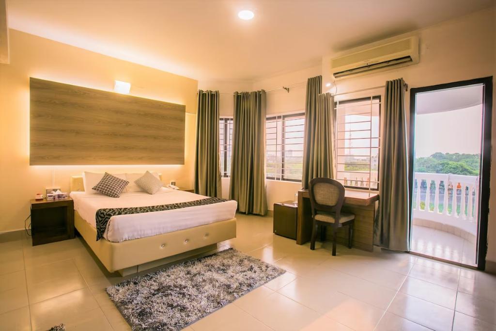 Tropical Daisy Hotel