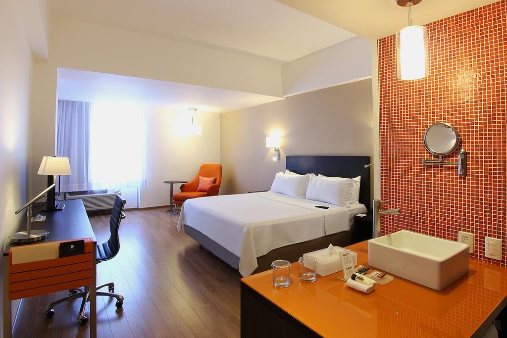 Fiesta Inn Tlalnepantla