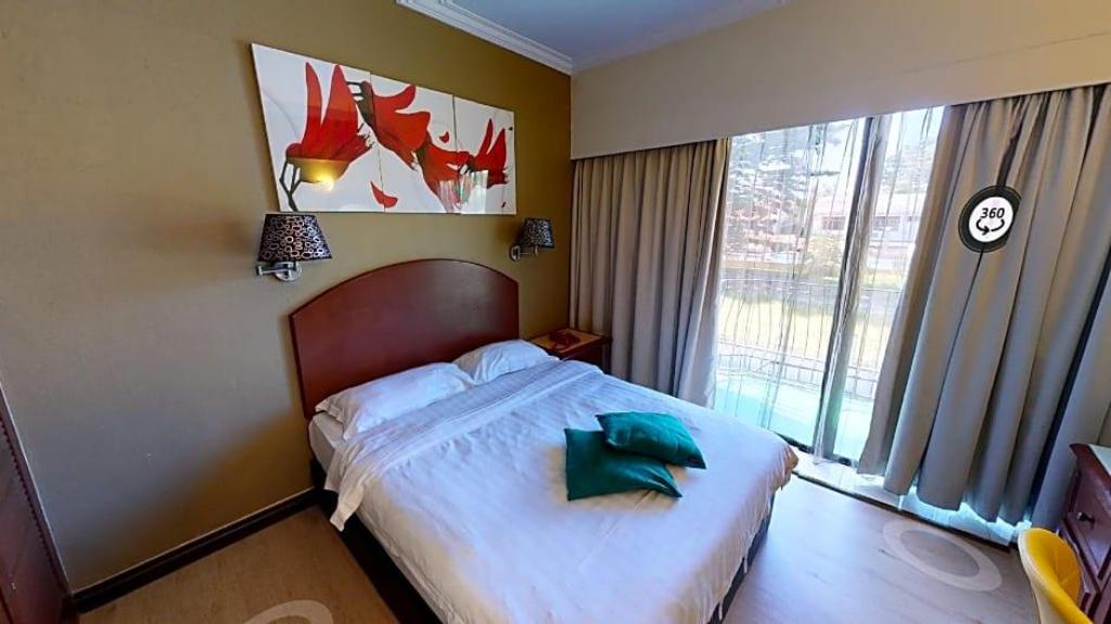 Casuarina Hotel