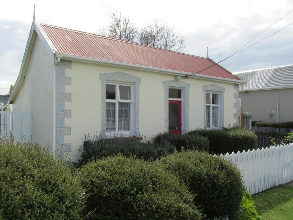 Designer Cottage Bed & Breakfast