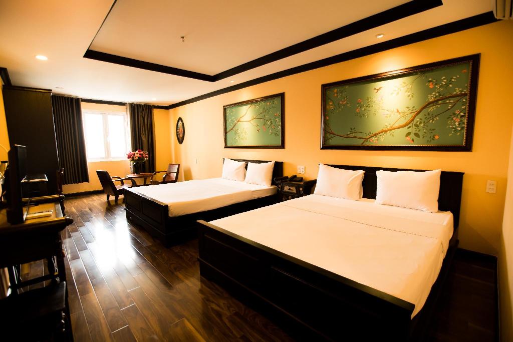 Ipeace Hotel
