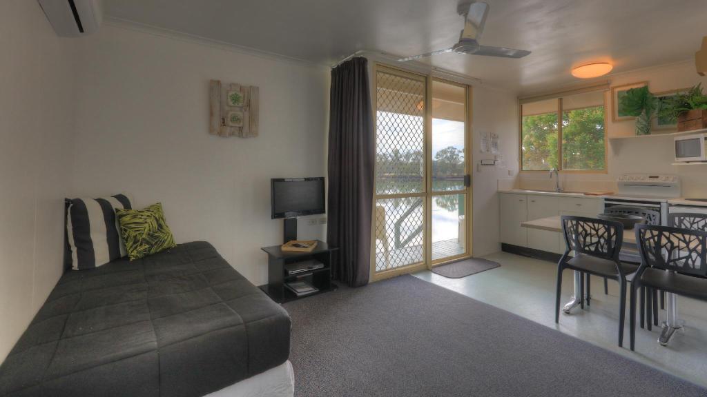 Maroochy River Resort  Bungalows