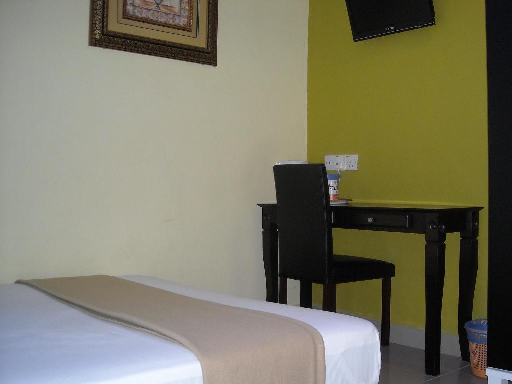 New Wave Hotel Nilai