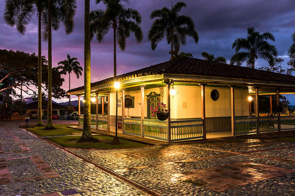 Decameron Las Heliconias