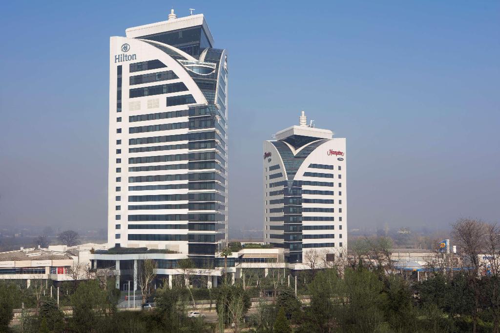 listing card gallery
