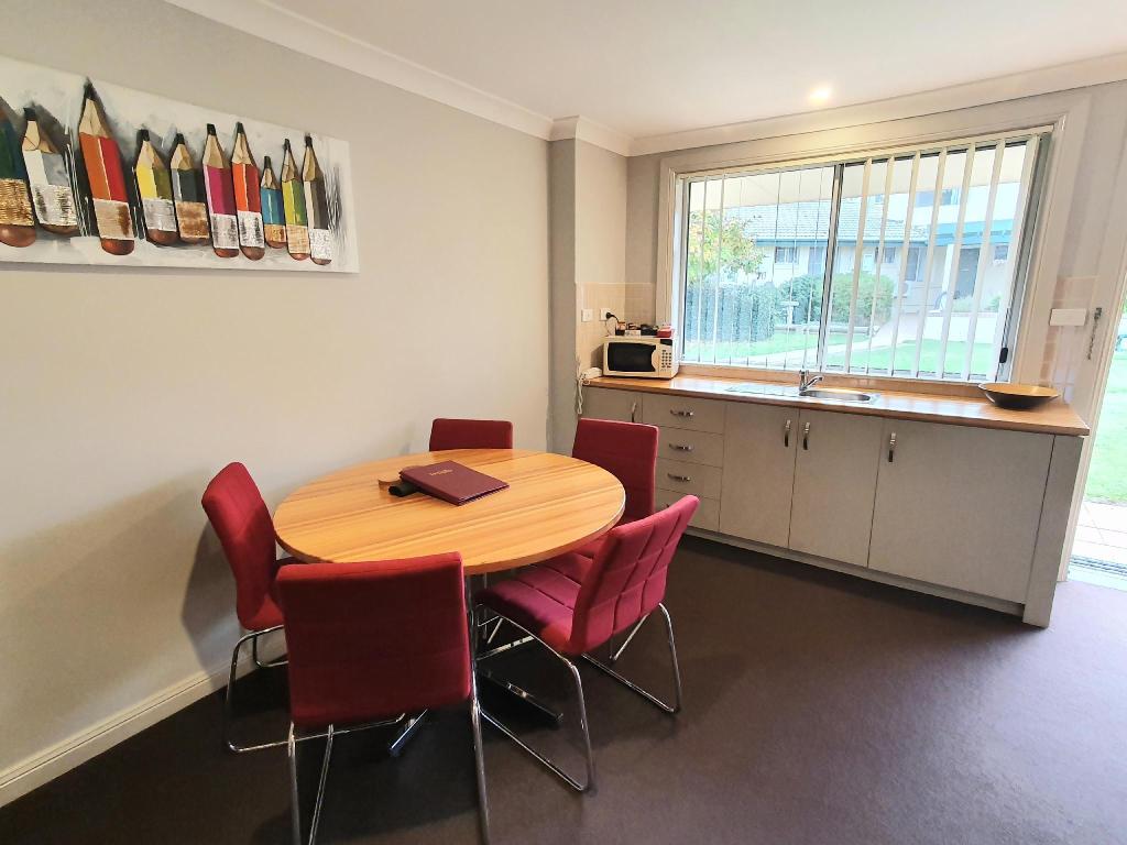 Mcnevins Tamworth Motel