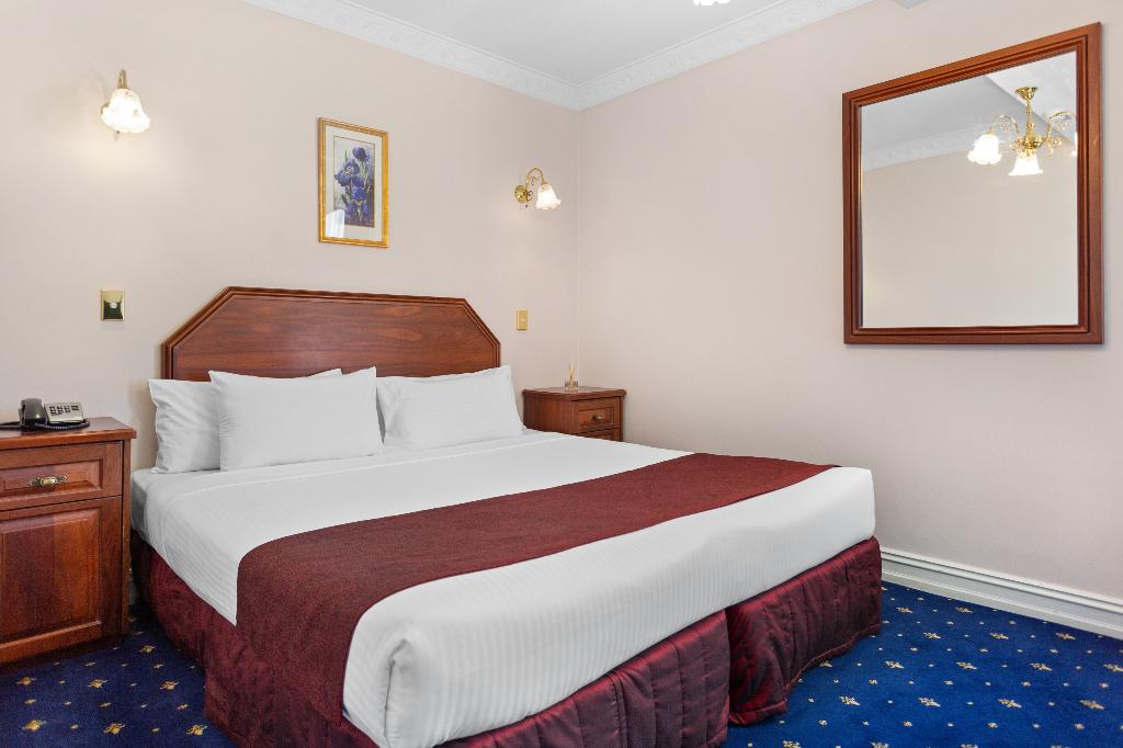 Palais Royale Boutique Hotel