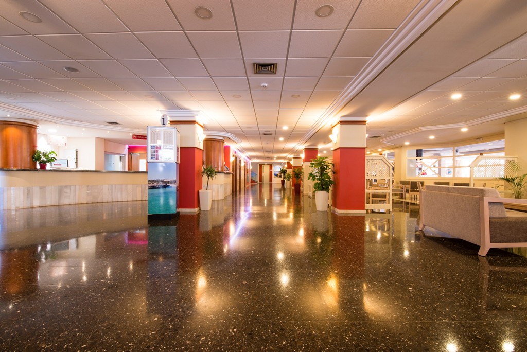 Helios Apartamentos - Lobby