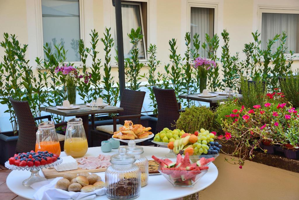 LH Hotel Lloyd Rome photo 27