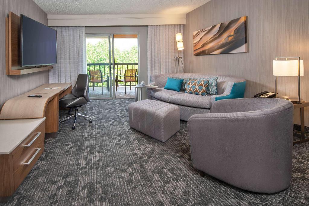 Comfort Inn & Suites Bethlehem Lehigh Valley Airpt