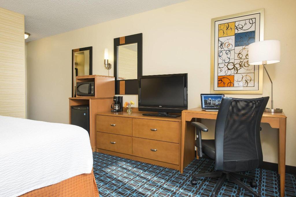Fairfield Inn & Suites Bloomington