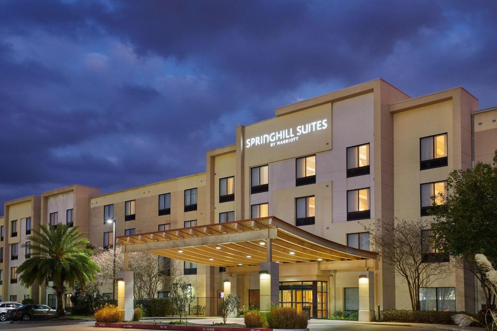 SpringHill Suites Baton Rouge North/Airport, Airport