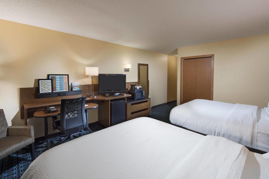 Fairfield Inn & Suites Charleston North/Univ. Area