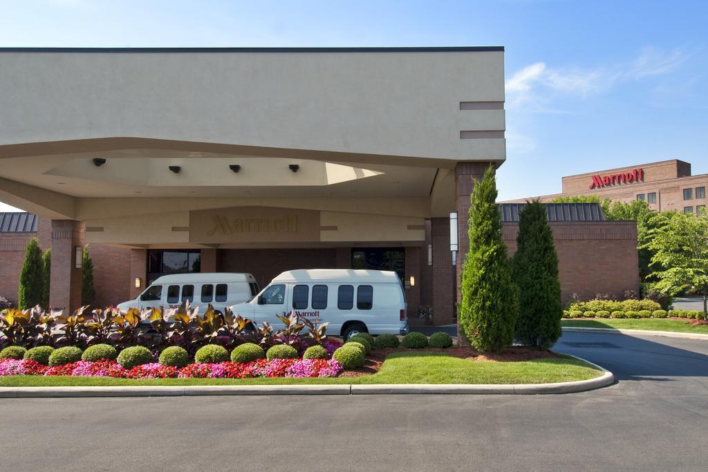 columbus ohio airport hotels with shuttle