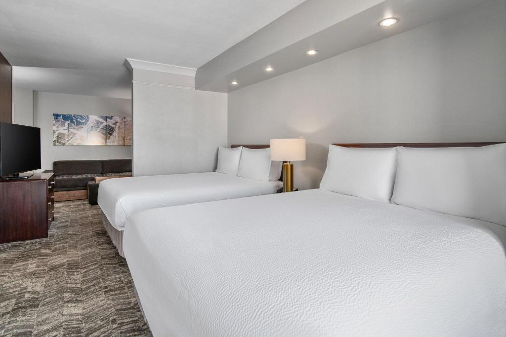 SpringHill Suites Phoenix Glendale Sports