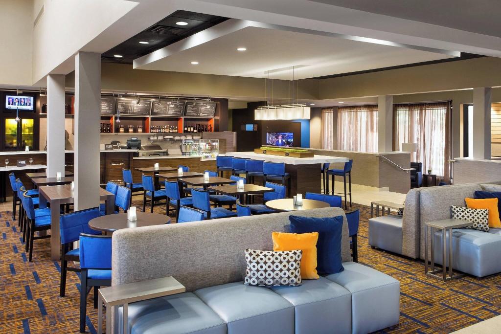 Courtyard Phoenix North by Marriott
