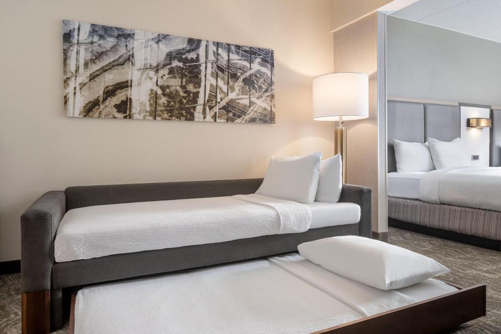 SpringHill Suites West Mifflin