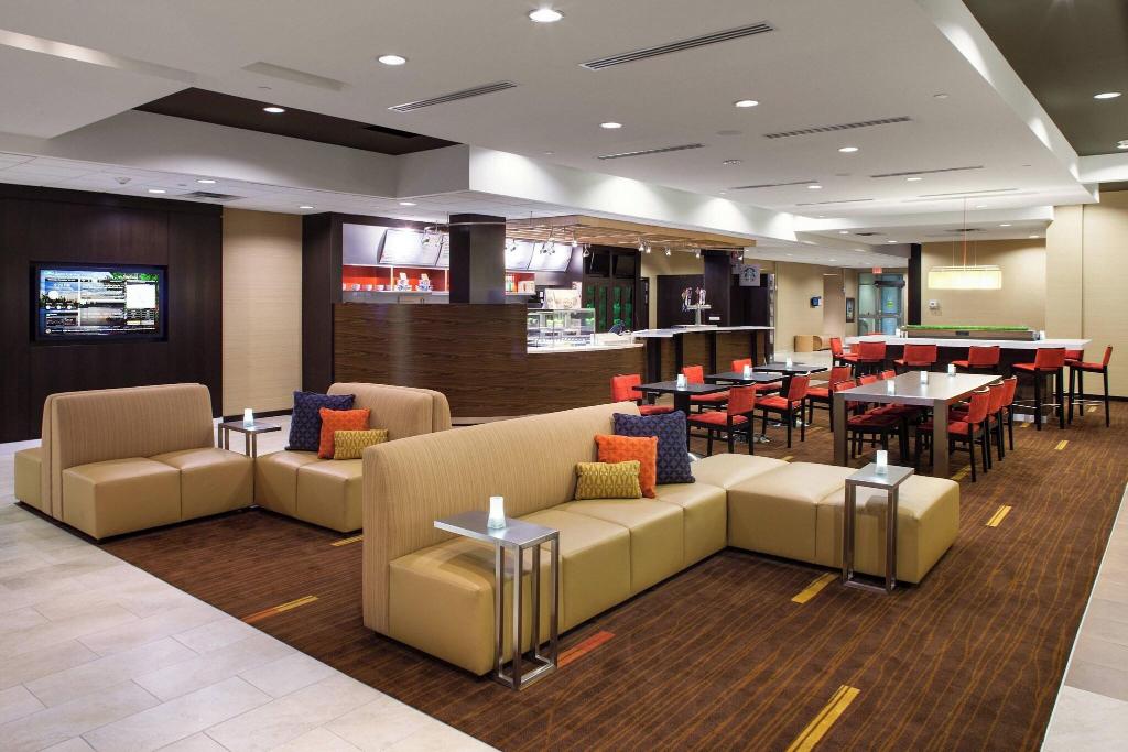 Courtyard By Marriott