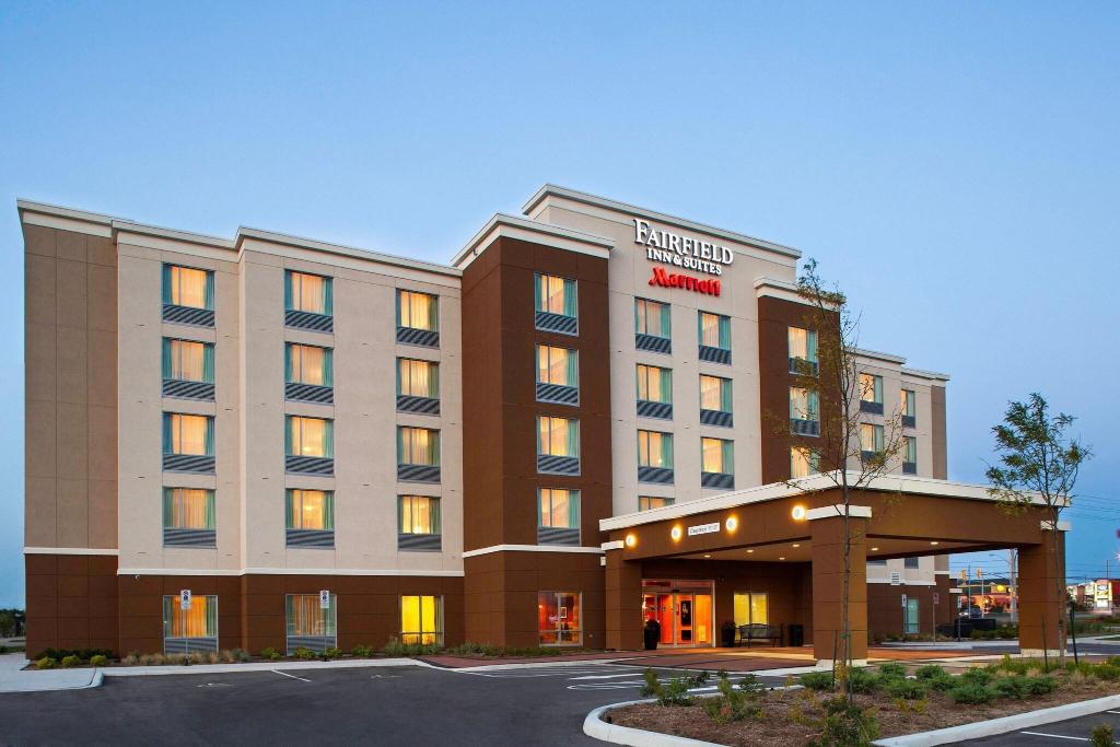 Fairfield Inn & Suites Toronto Mississauga