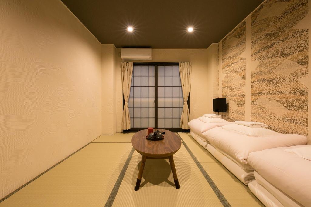 Sparkling Dolphins Inn Kyoto