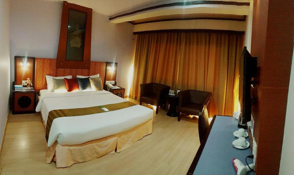 BP Grand Tower Hotel