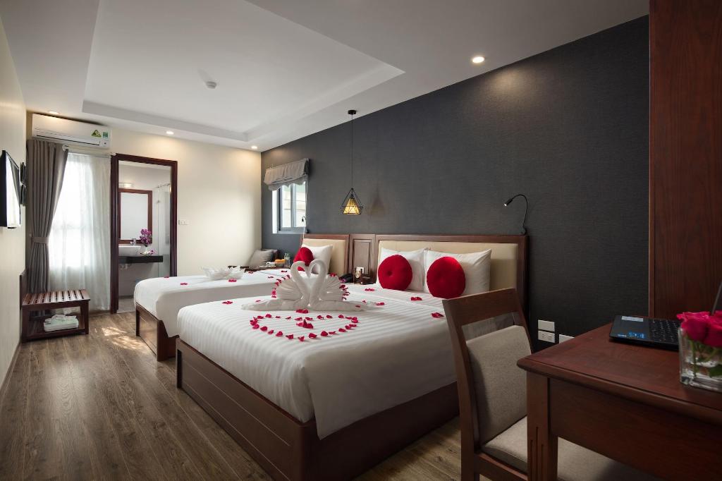 Holiday Gold Hotel