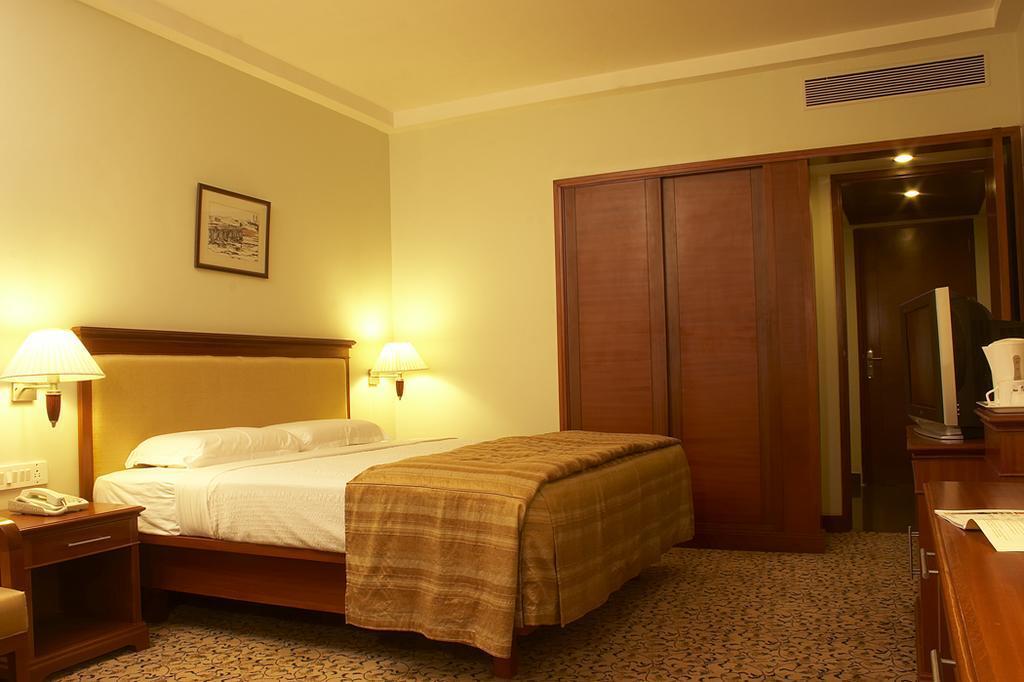 Golden Landmark Resort