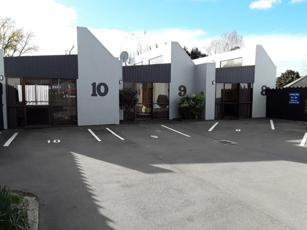 Asure Sundowner Motel