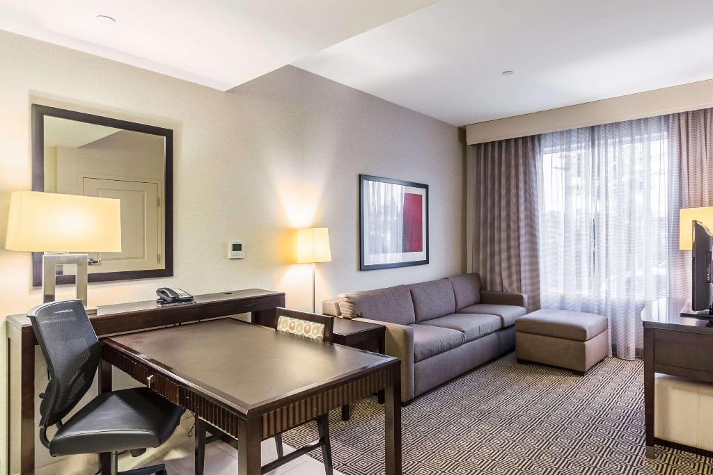 Embassy Suites Elizabeth Newark Airport