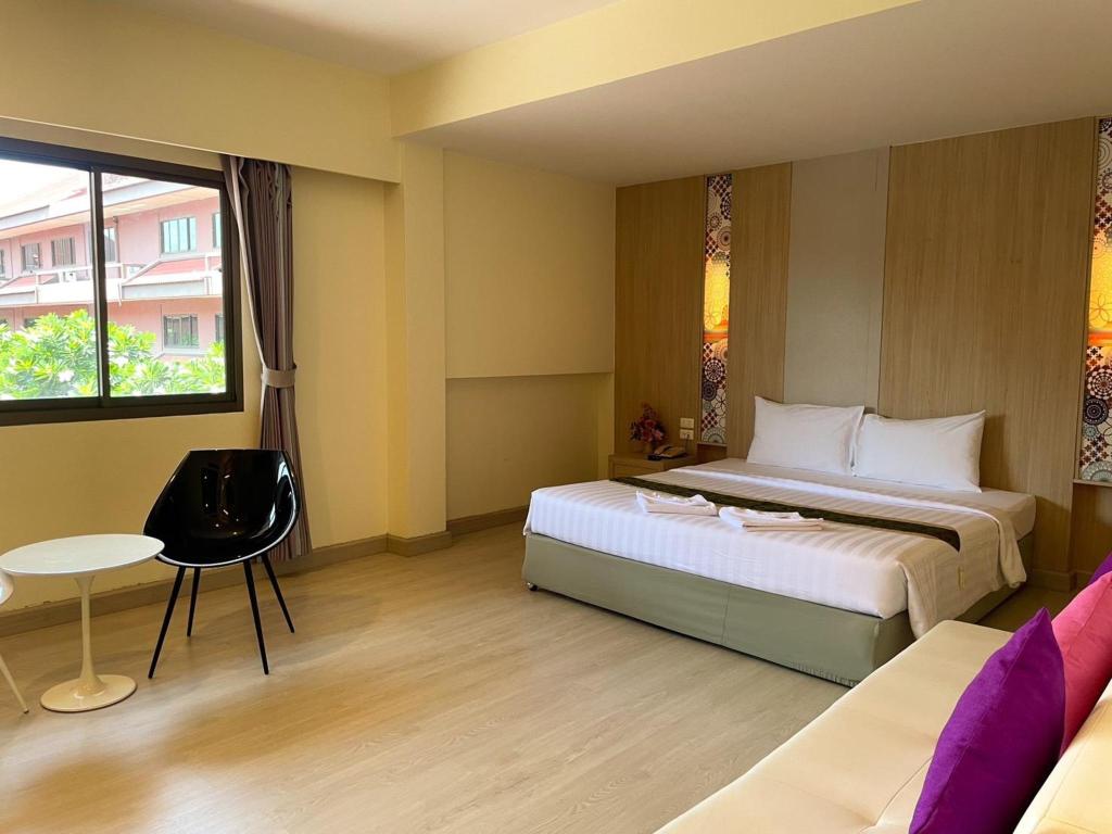 Bunjongburi Hotel