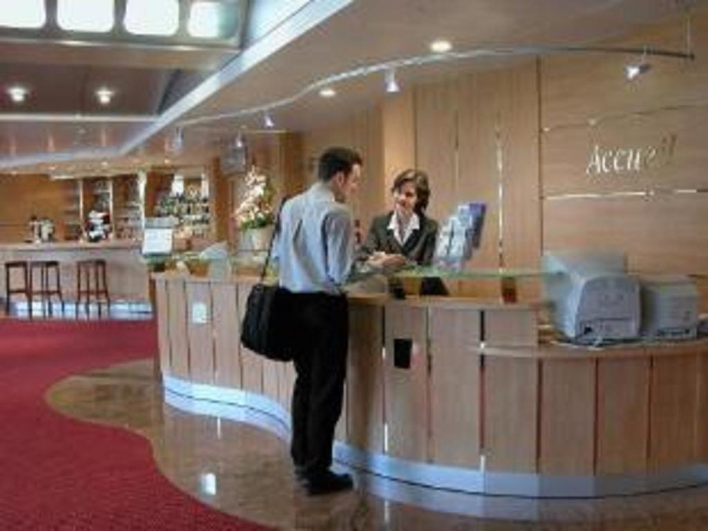 Brit Hotel Nantes La Beaujoire - Lamandine