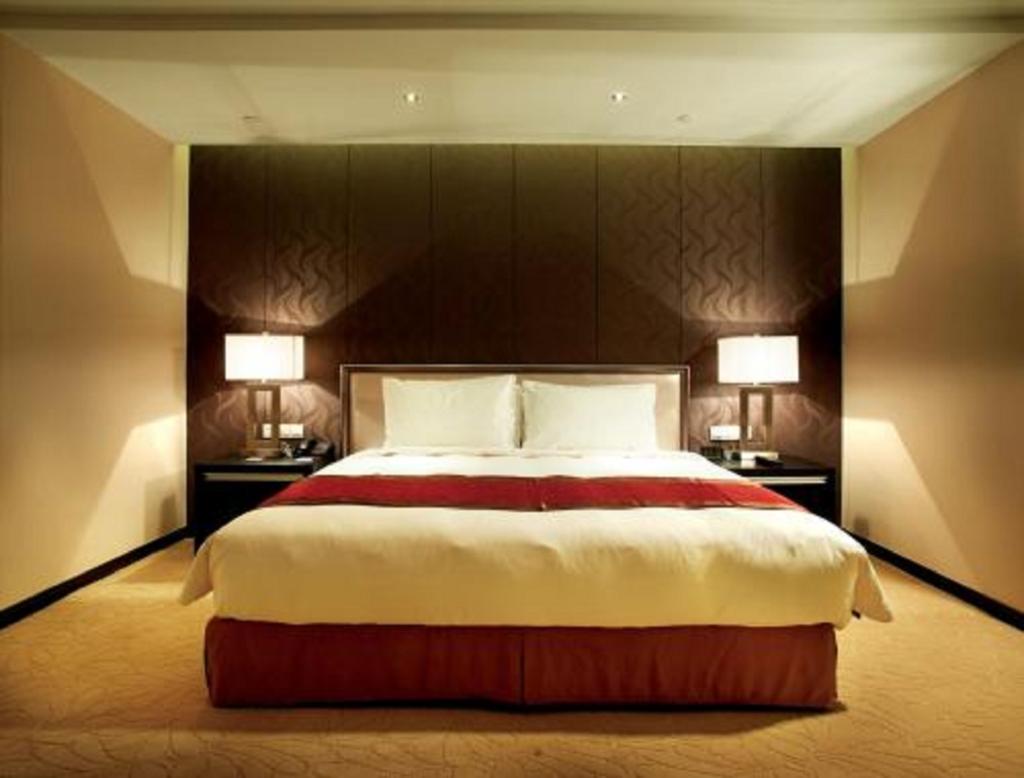 Wuxi Huayi Mingdu Hotel
