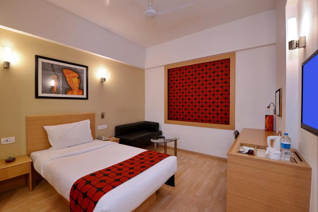 Red Fox Hotel Aerocity