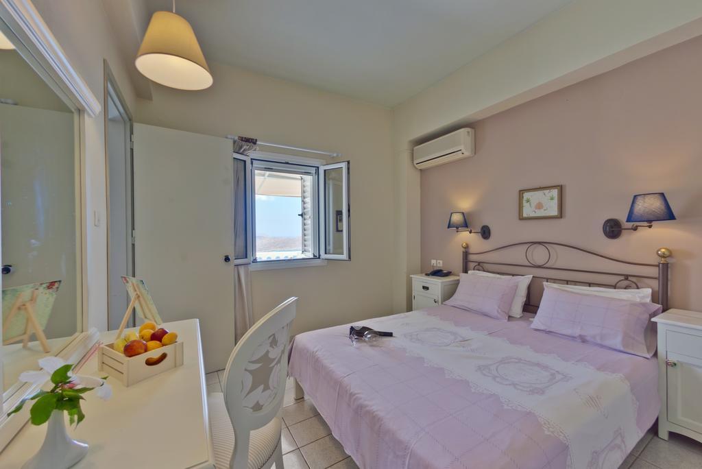 Adrakos Apartments-Terrassa Restaurant Adults only