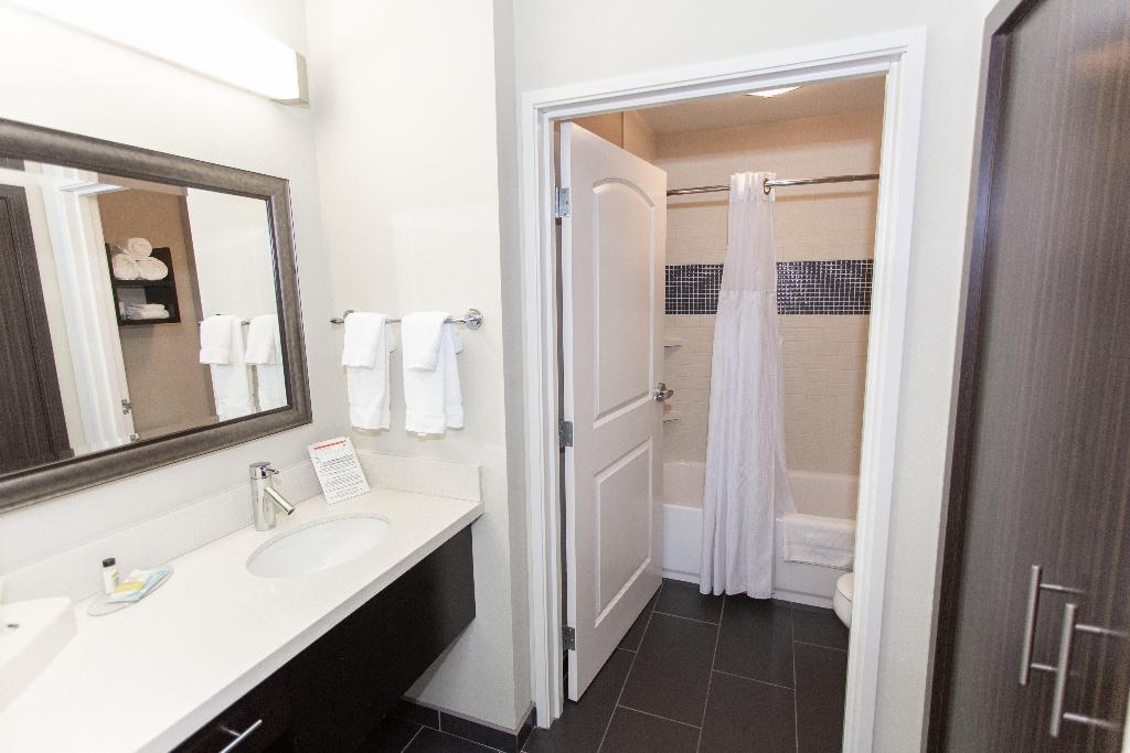 Staybridge Suites Bowling Green