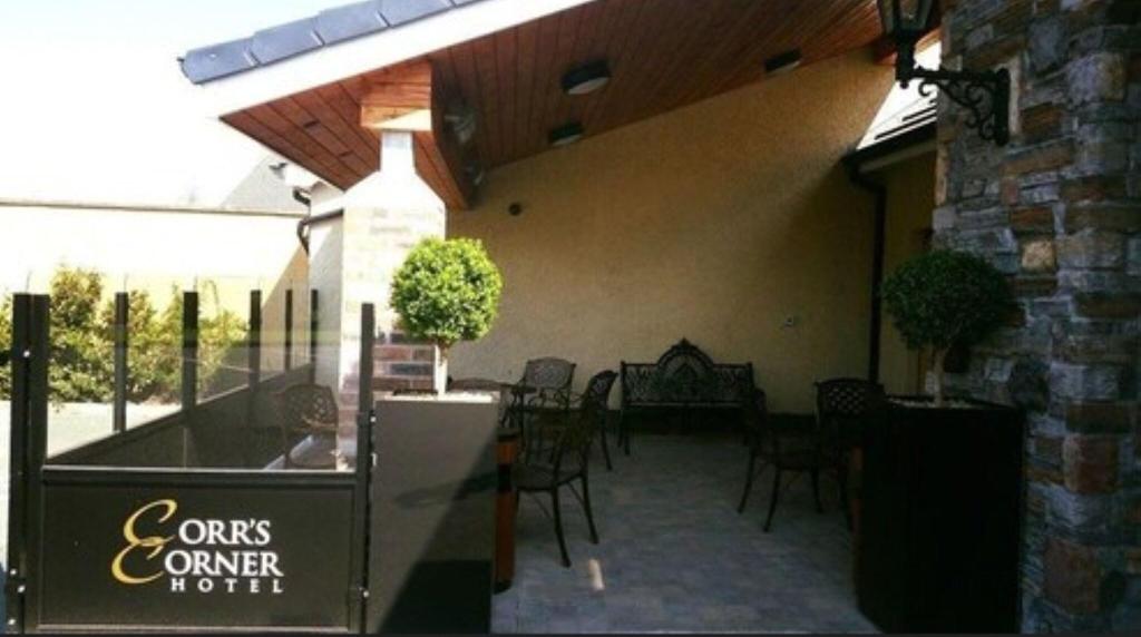 Corr's Corner Hotel
