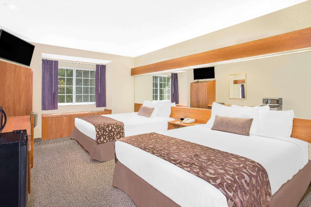 Microtel Inn & Suites By Wyndham Beckley East