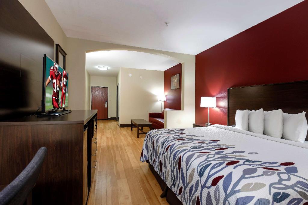 Red Roof Inn & Suites Lake Charles