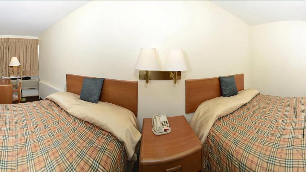 Travelers Inn