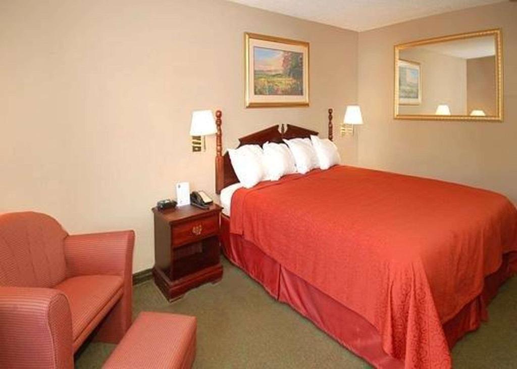 Econo Lodge Inn & Suites Ocean Springs Biloxi