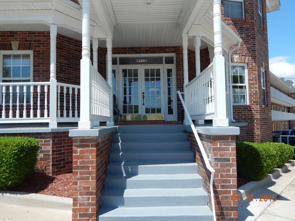 Carriage House Inn