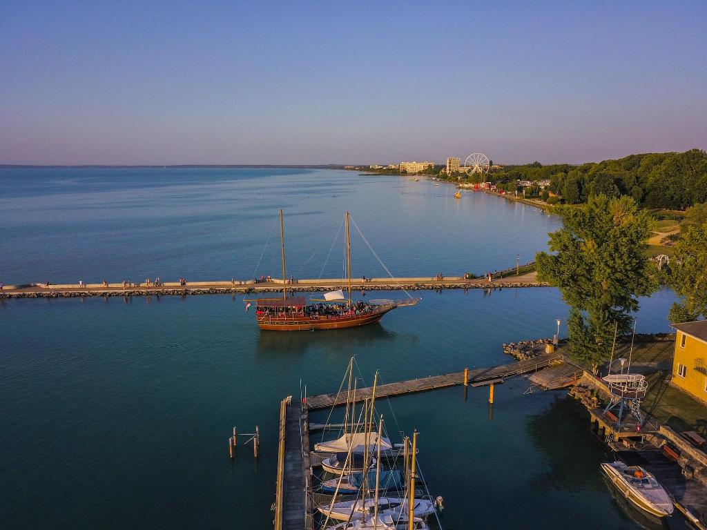 Hotel Yacht Wellness & Business