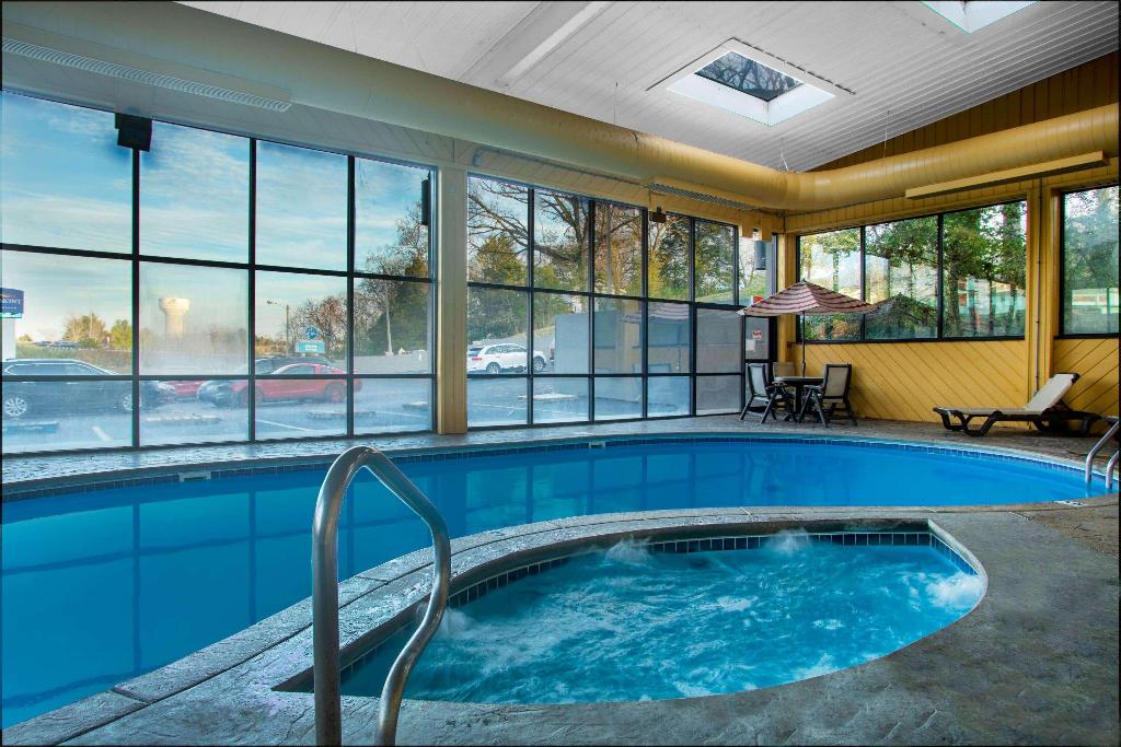 Baymont by Wyndham Branson - On the Strip