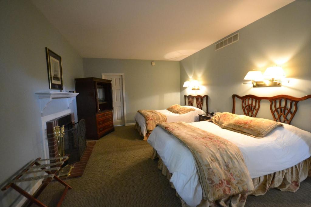 Century Suites Hotel