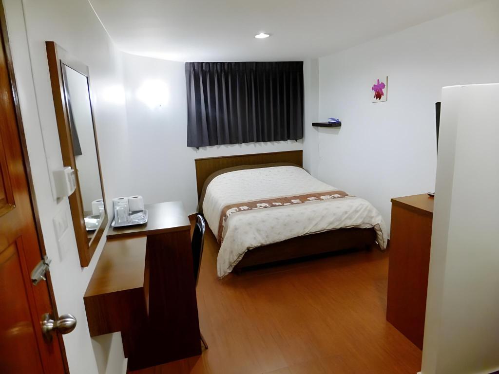 Orchid Inn