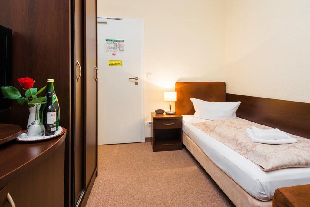 Upper Room Hotel