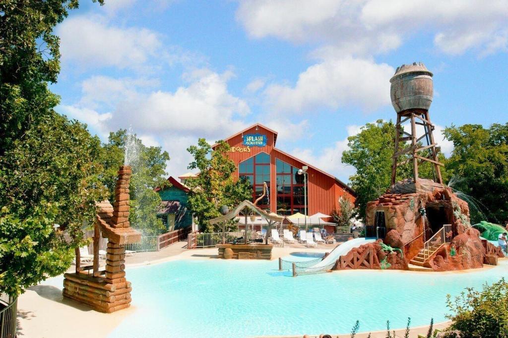 Grand Country Waterpark Resort
