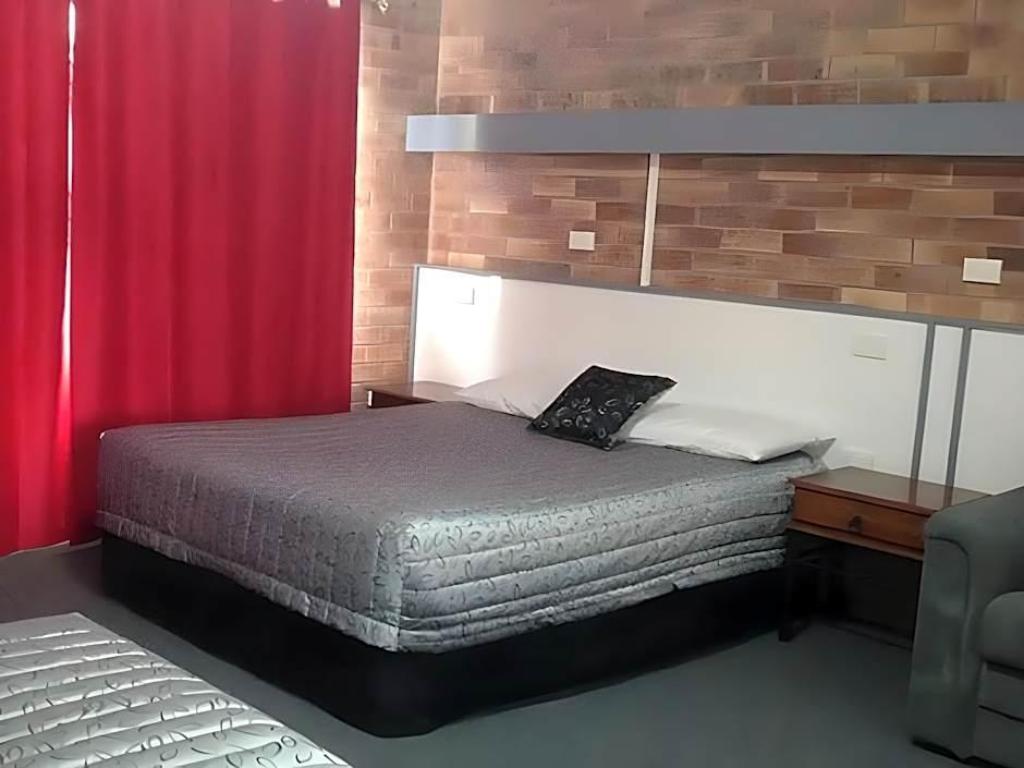Allan Cunningham Motel